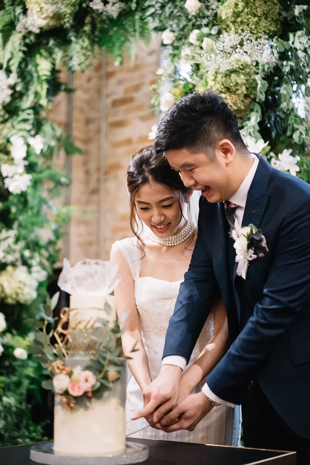 Photo by Andrew Chow of Munkeat Studio. theweddingnotebook.com