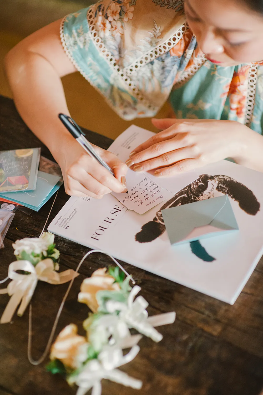 Photo by Munkeat Photography. theweddingnotebook.com