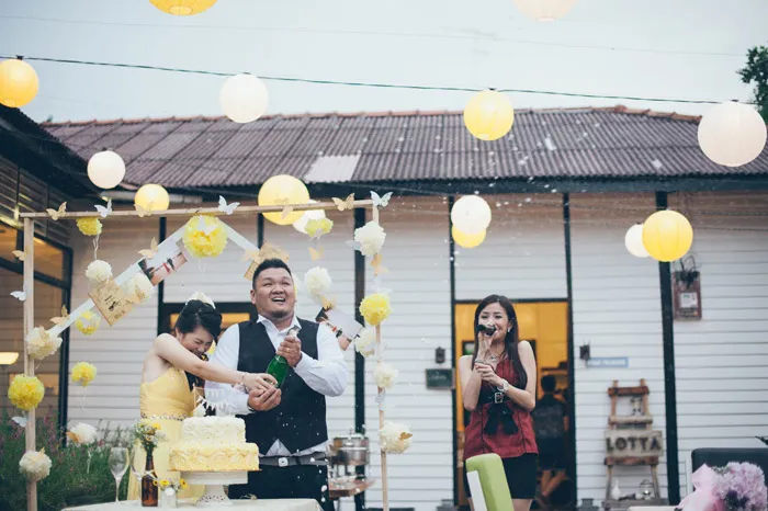 Photo by Memoir Click Studio. Event Styling by Yean. theweddingnotebook.com