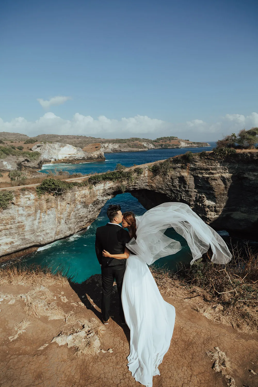 Photo by Fire Wood &amp; Earth. theweddingnotebook.com