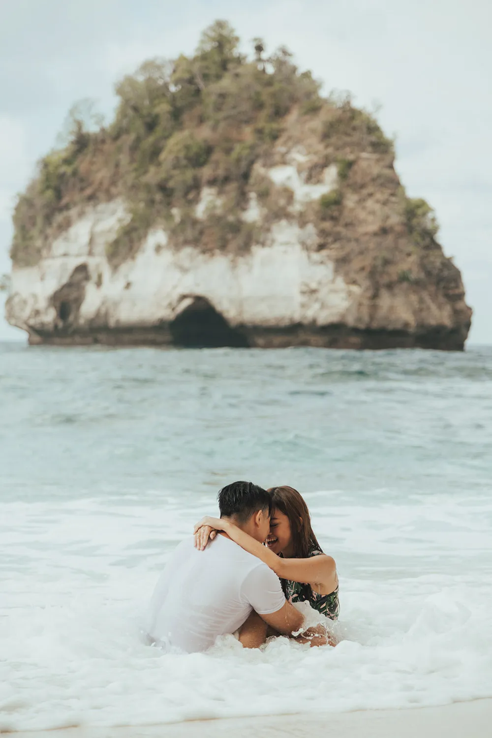 Photo by Fire Wood &amp; Earth. theweddingnotebook.com