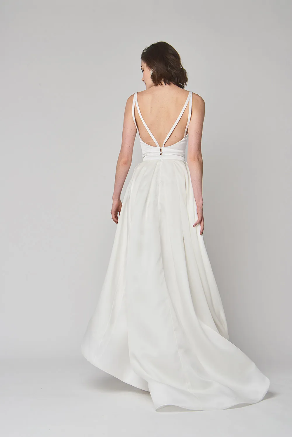 Presley – Alexandra Grecco 2019 Bridal Collection. theweddingnotebook.com