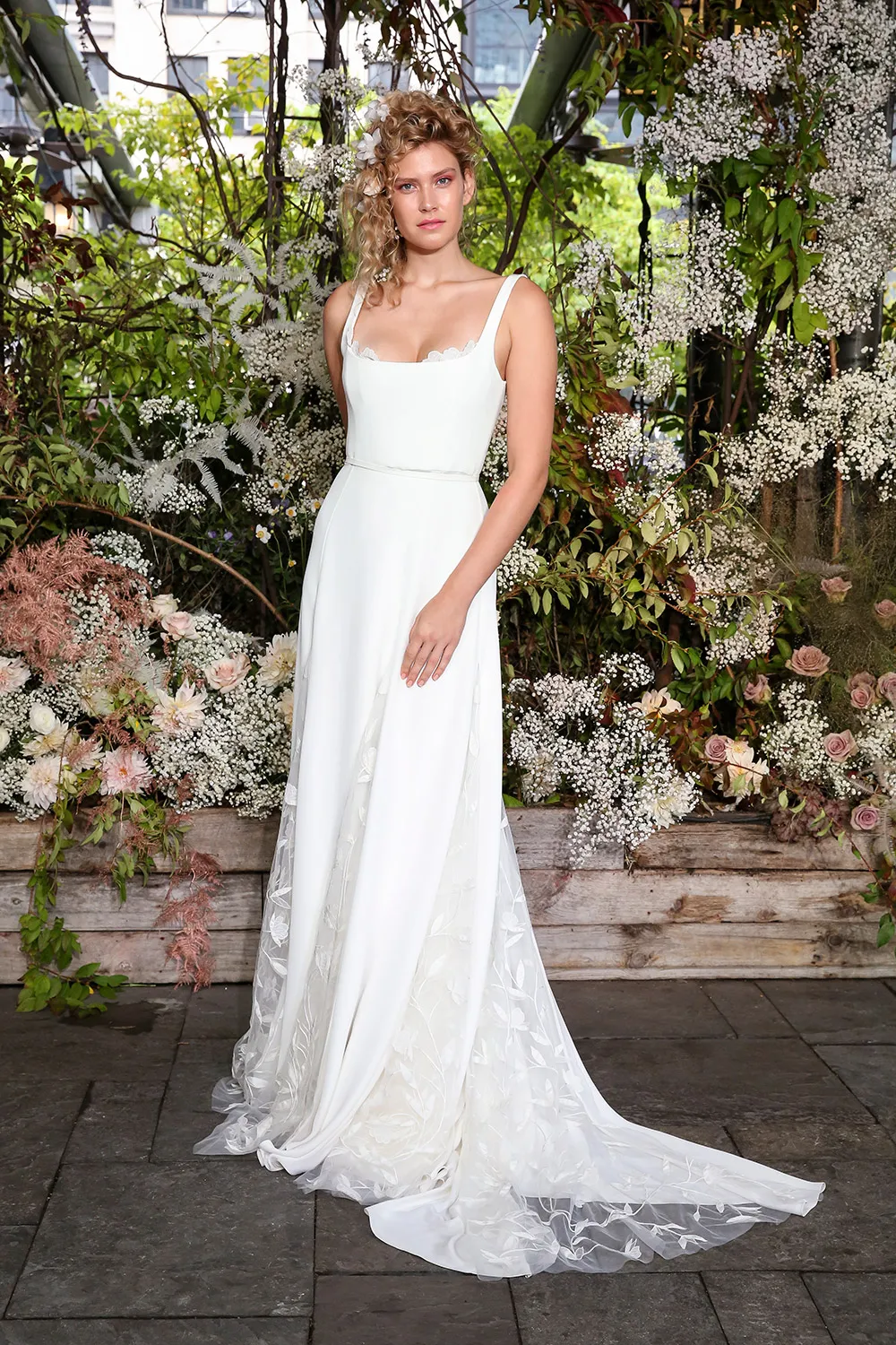 Alexandra Grecco Fall 2019 Bridal Collection. theweddingnotebook.com