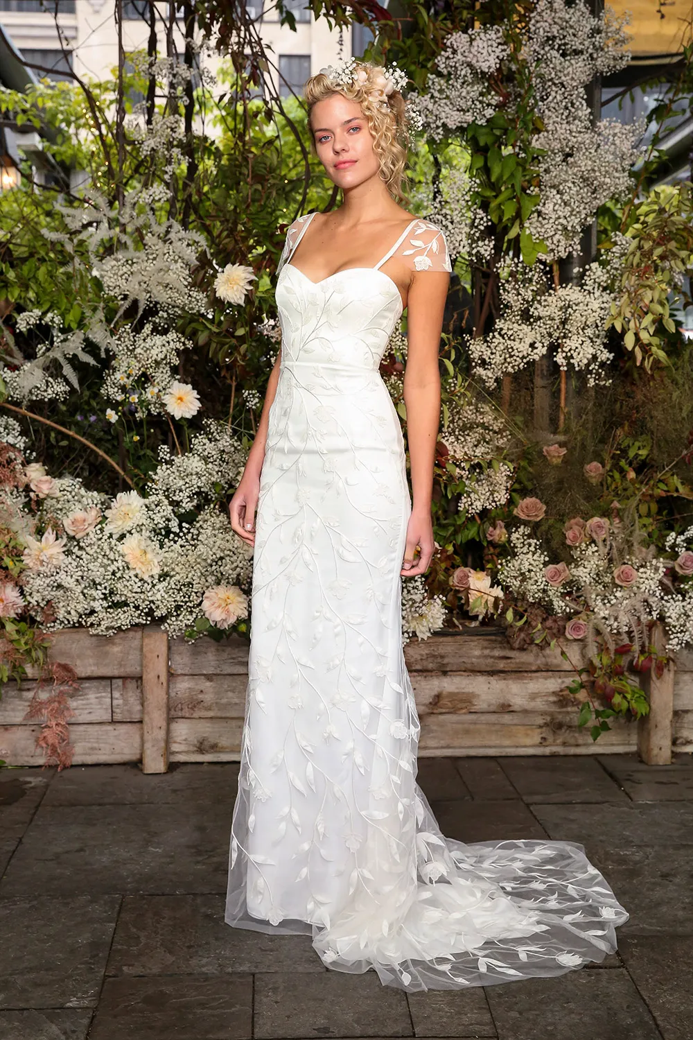 Alexandra Grecco Fall 2019 Bridal Collection. theweddingnotebook.com