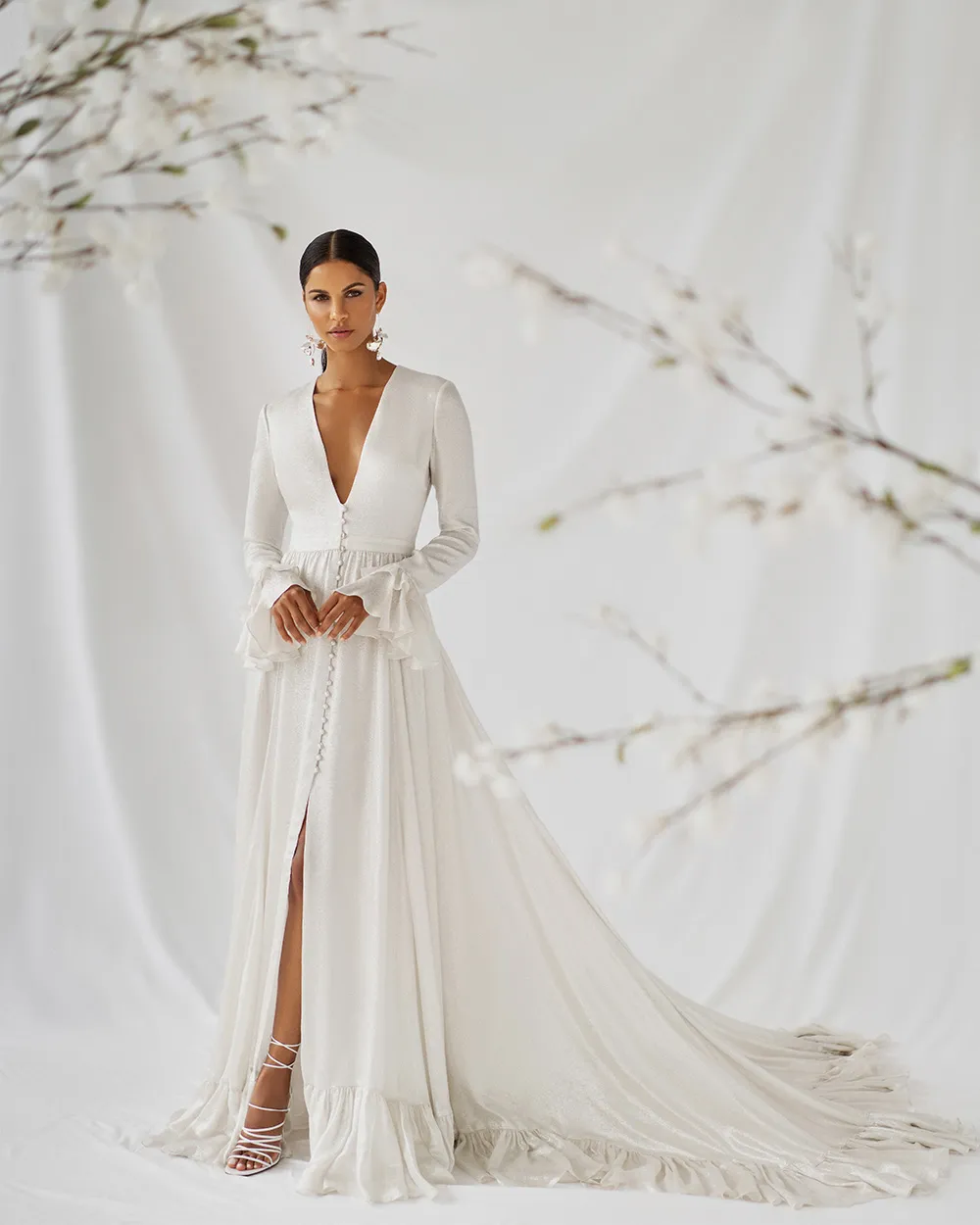 Alexandra Grecco Fall 2021 Bridal Collection. theweddingnotebook.com