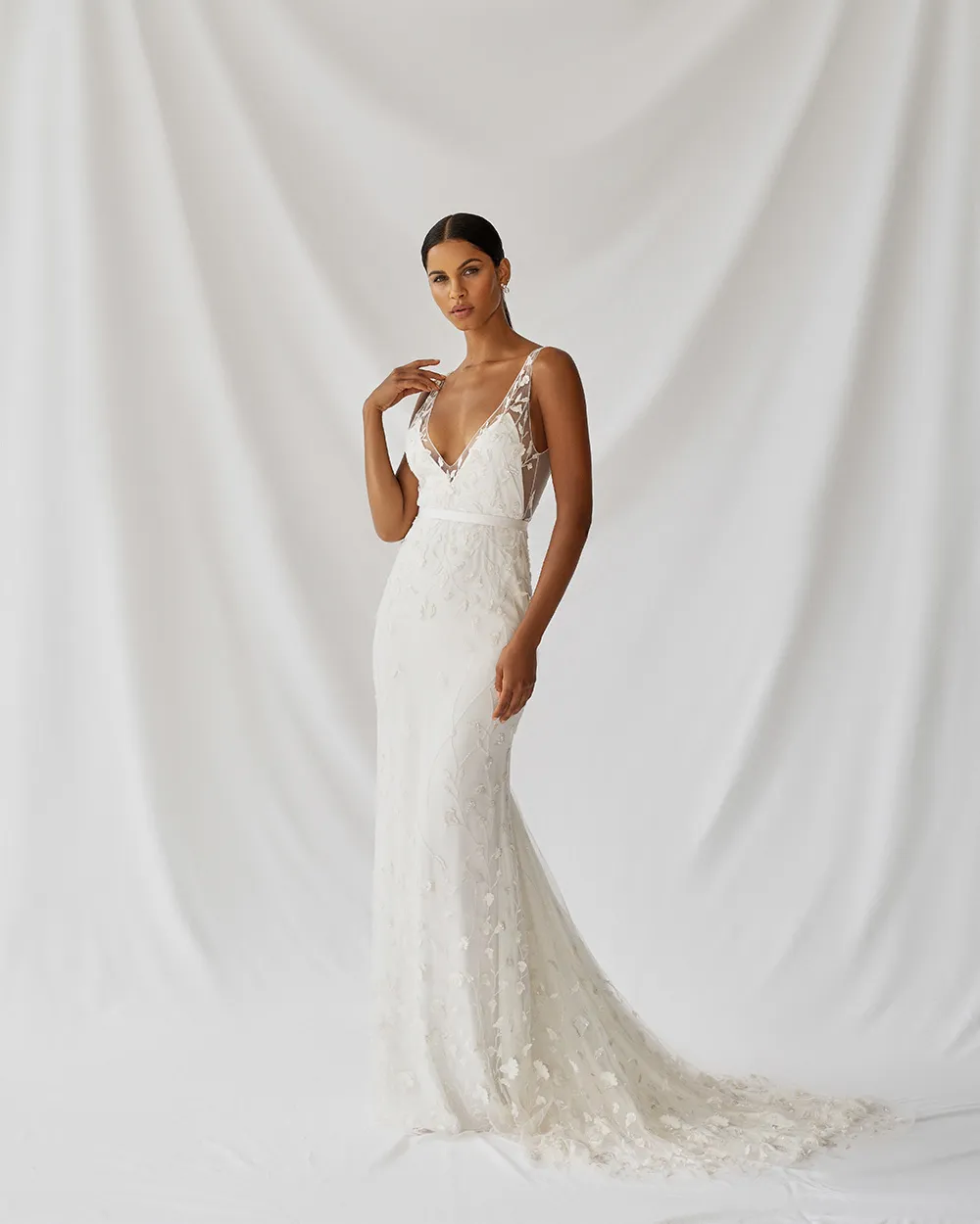 Alexandra Grecco Fall 2021 Bridal Collection. theweddingnotebook.com