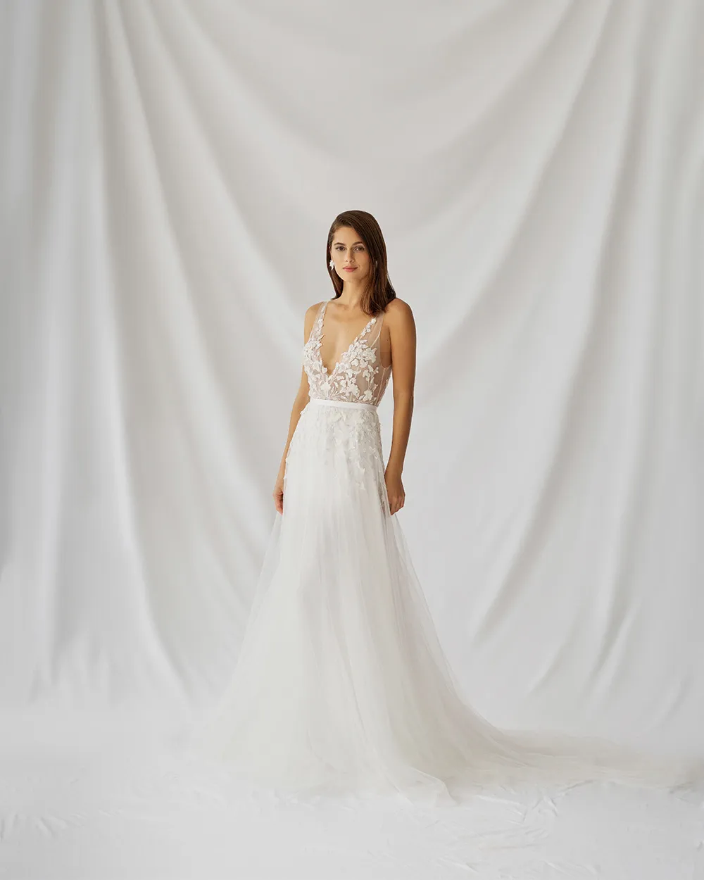 Alexandra Grecco Fall 2021 Bridal Collection. theweddingnotebook.com
