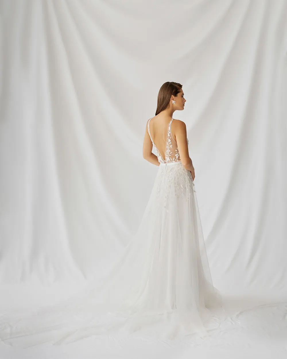 Alexandra Grecco Fall 2021 Bridal Collection. theweddingnotebook.com