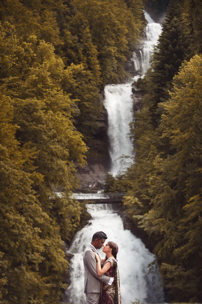 MunKeat of Frametudio. theweddingnotebook.com