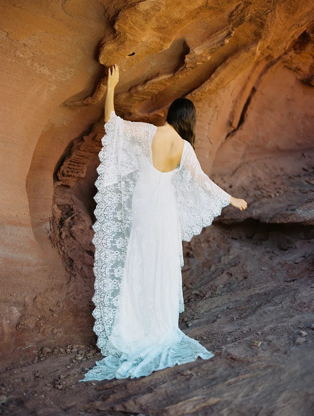 Opal - Wilderly Bride by Allure Bridals Spring 2018 Collection. theweddingnotebook.com