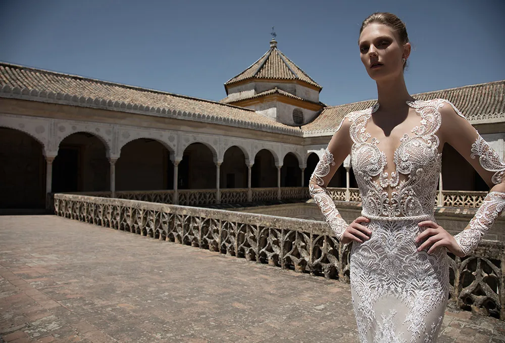 CAROLINE - Alon Livne 2017 Bridal Collection. theweddingnotebook.com