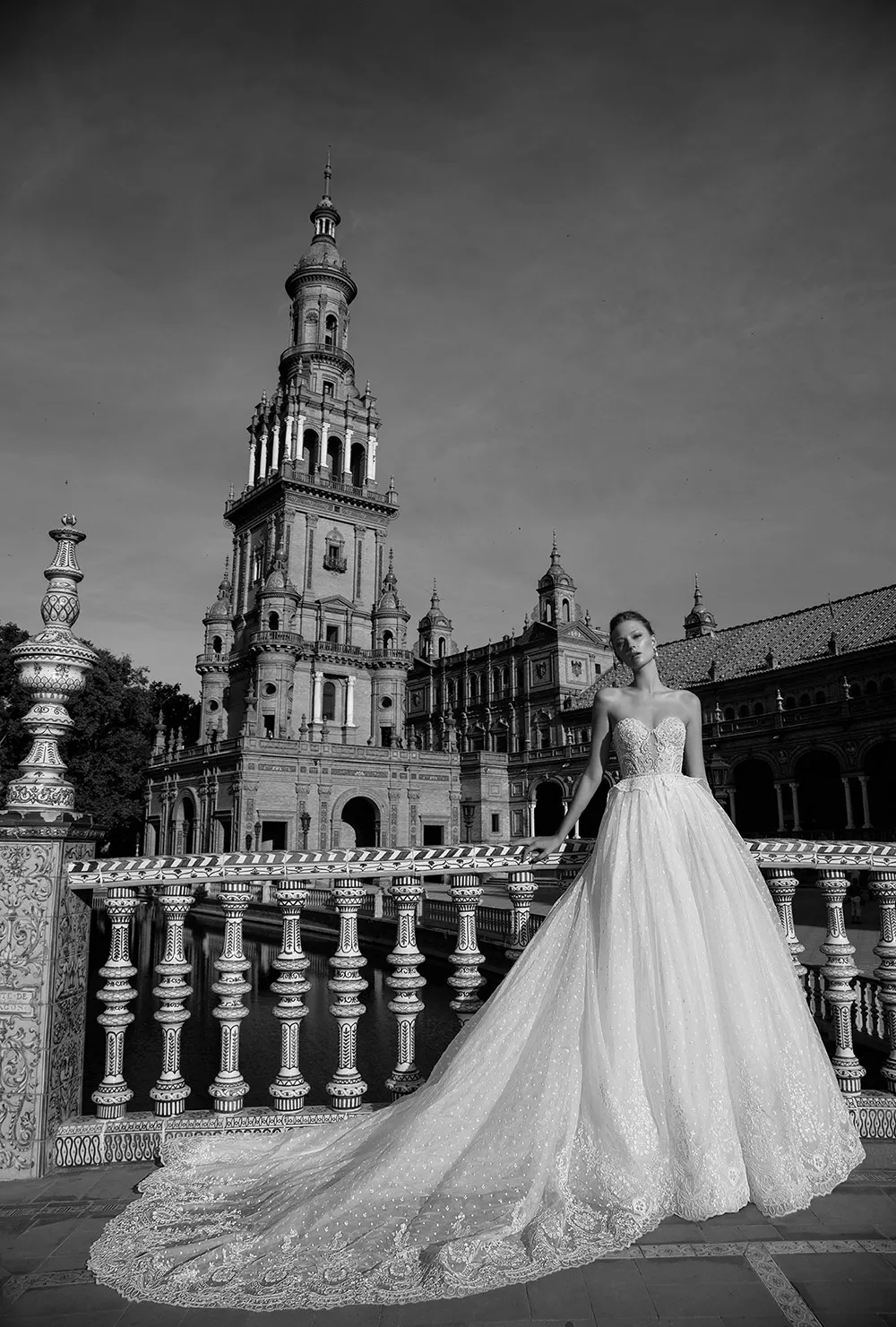 ANASTASIA - Alon Livne 2017 Bridal Collection. theweddingnotebook.com