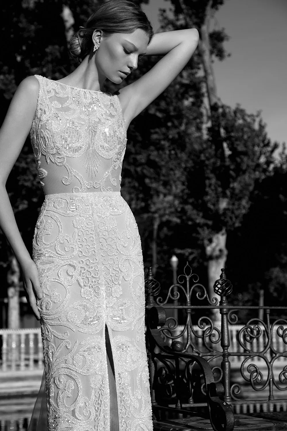 AMANDA - Alon Livne 2017 Bridal Collection. theweddingnotebook.com