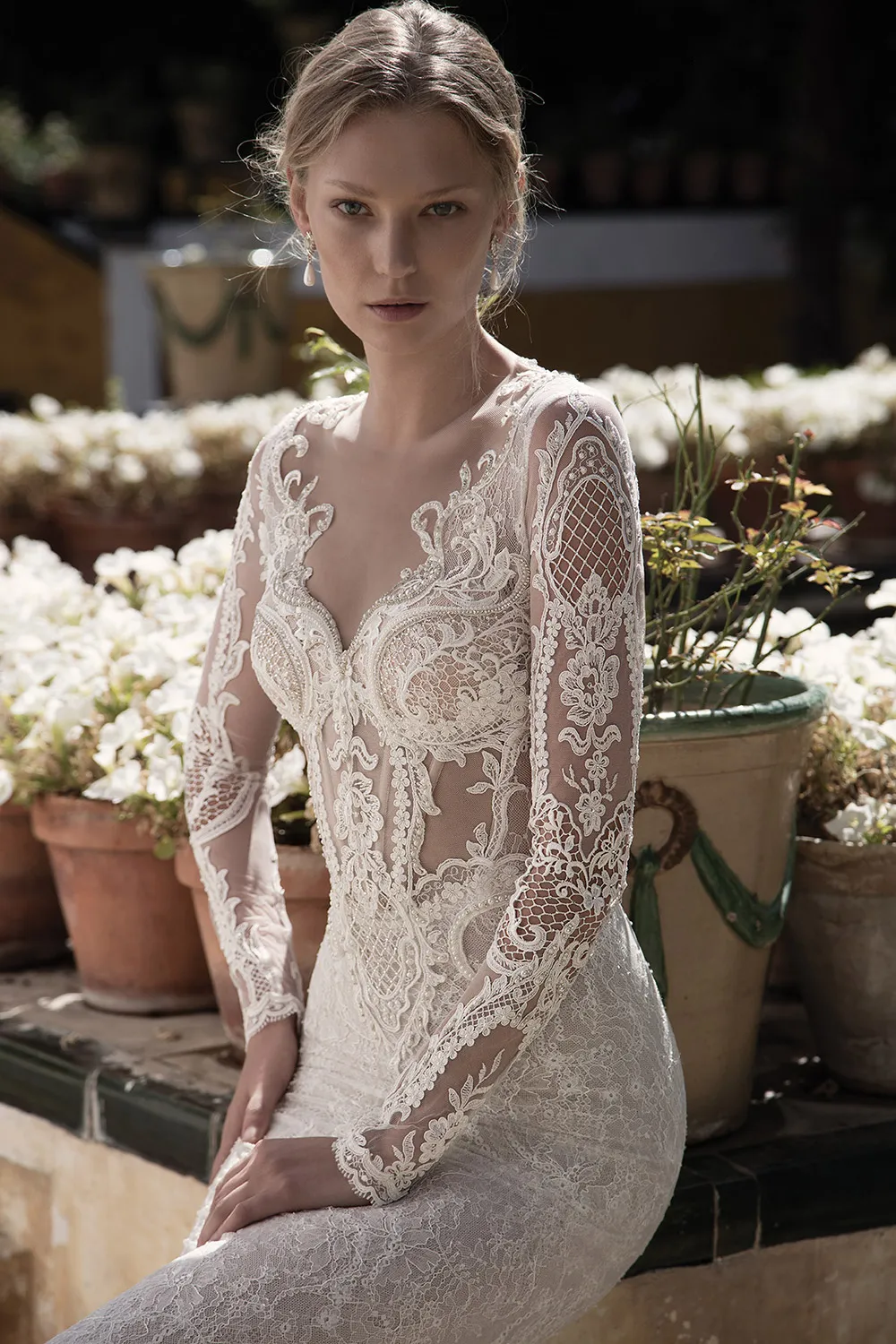 SCARLETT - Alon Livne 2017 Bridal Collection. theweddingnotebook.com