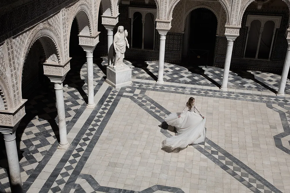 SCARLETT - Alon Livne 2017 Bridal Collection. theweddingnotebook.com