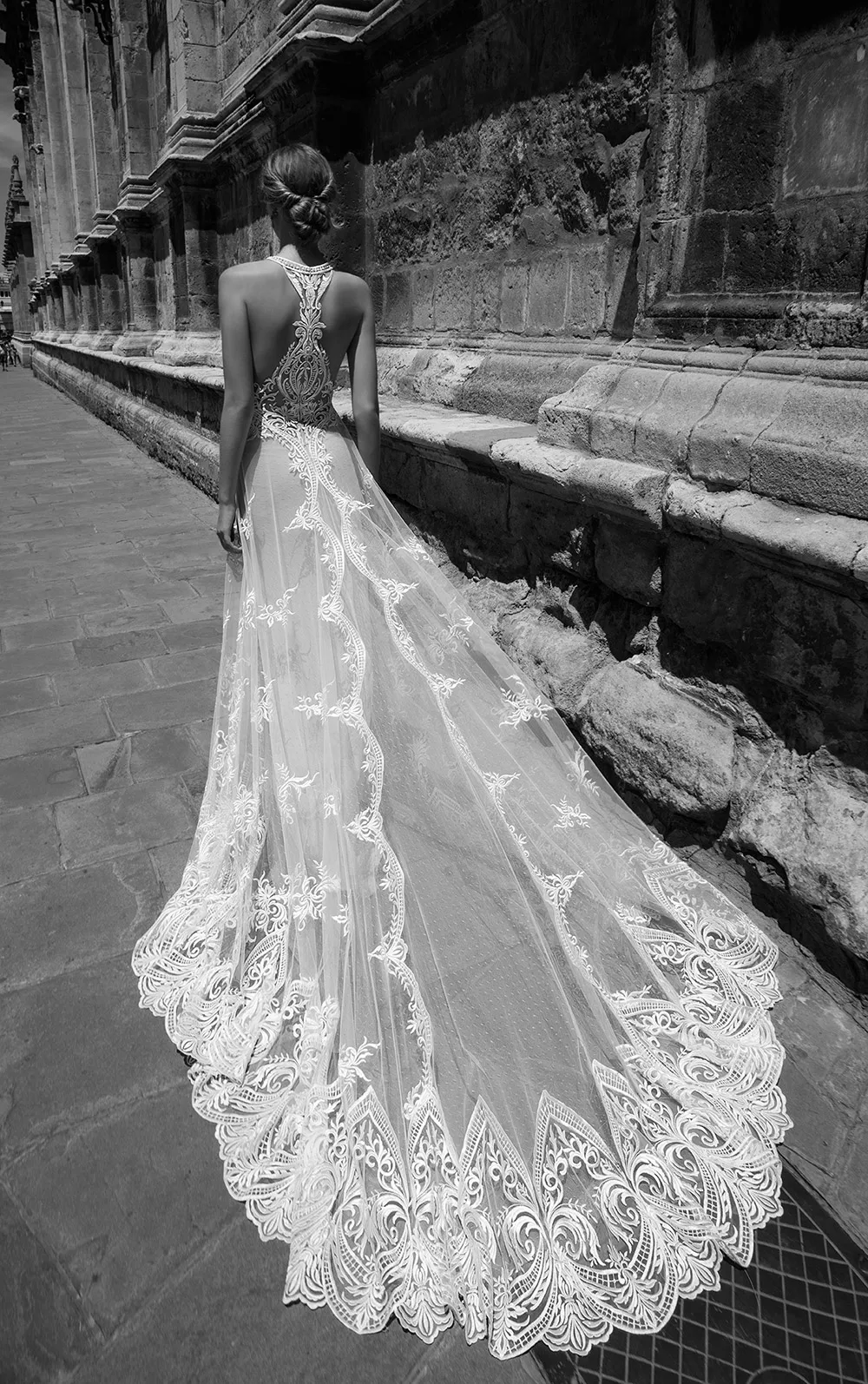 TAYLOR - Alon Livne 2017 Bridal Collection. theweddingnotebook.com