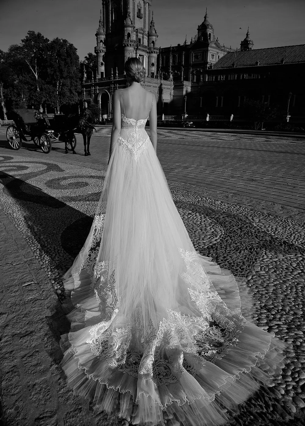 BETH - Alon Livne 2017 Bridal Collection. theweddingnotebook.com