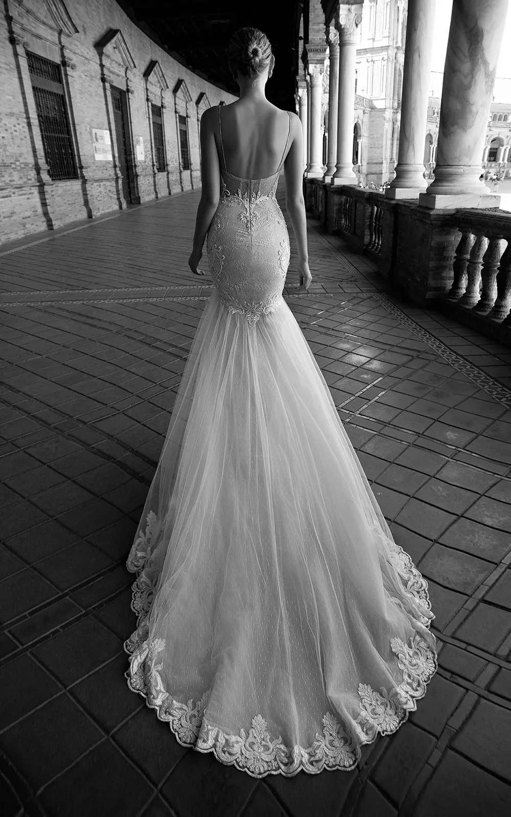 GISELE - Alon Livne 2017 Bridal Collection. theweddingnotebook.com