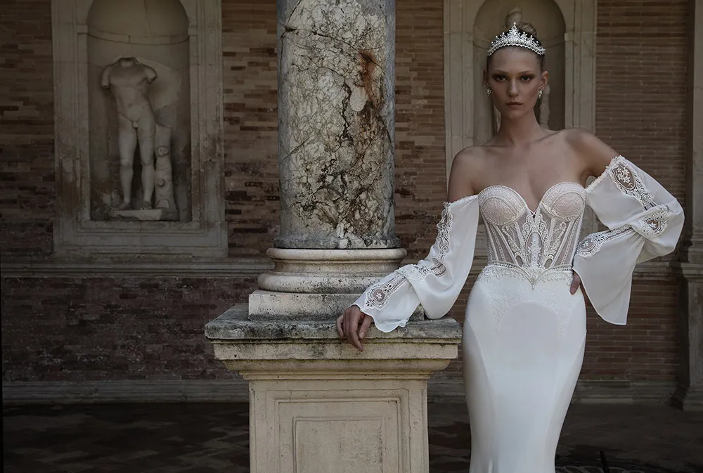 MARGOT - Alon Livne 2017 Bridal Collection. theweddingnotebook.com