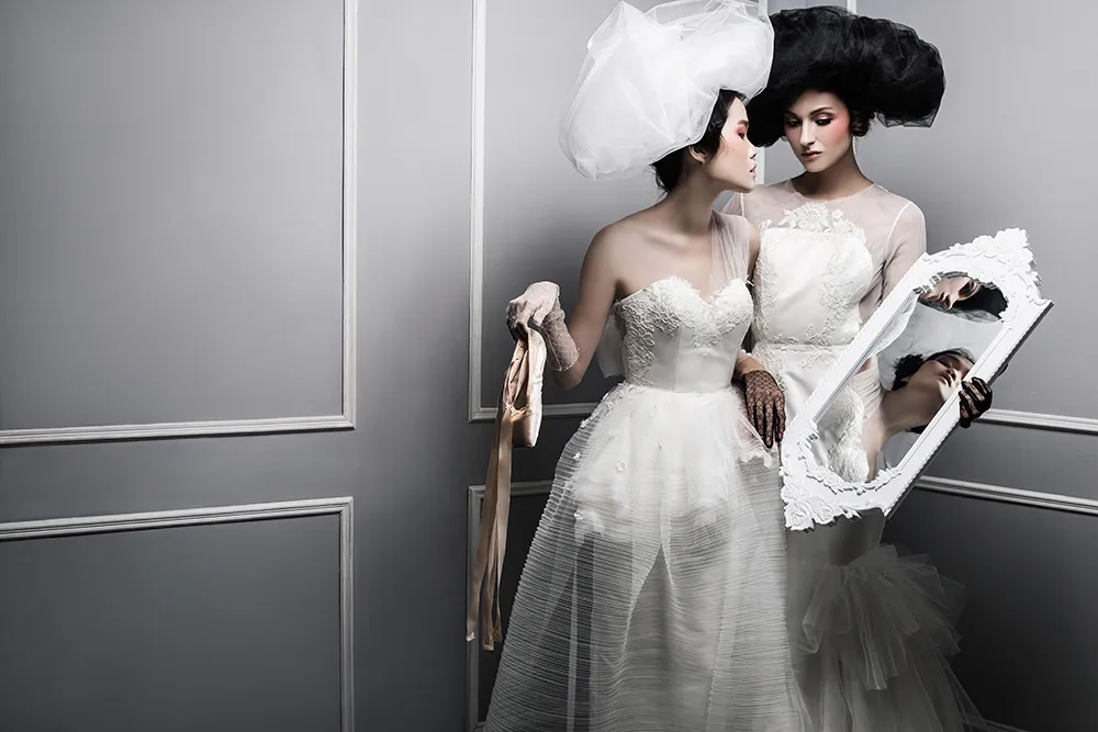 The Art of Relection - Ambersze 2016 Collection. theweddingnotebook.com