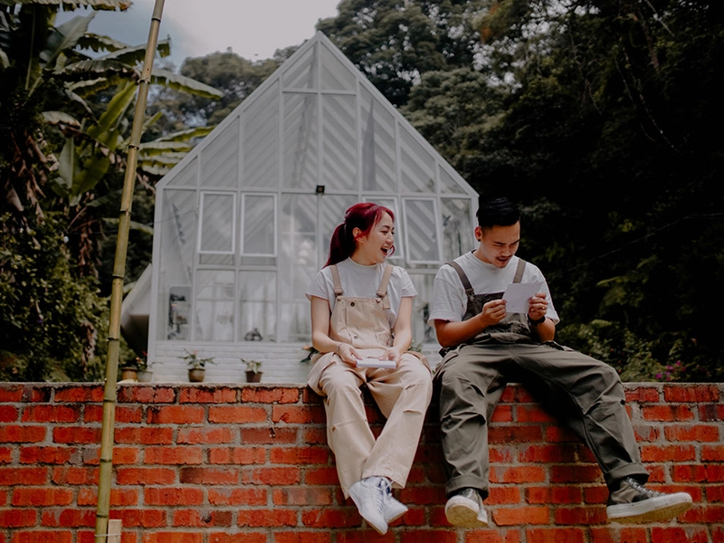An Adventurous Duo Takes on Fraser’s Hill for Their Bridal Portraits