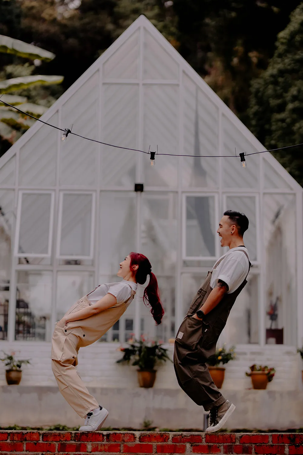 Photo by Jessielyee Photography. theweddingnotebook.com