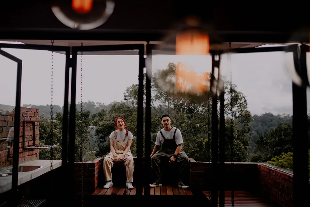 Photo by Jessielyee Photography. theweddingnotebook.com