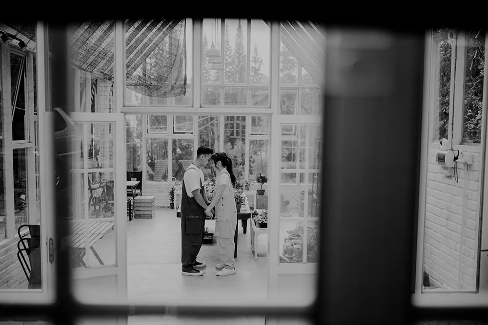 Photo by Jessielyee Photography. theweddingnotebook.com