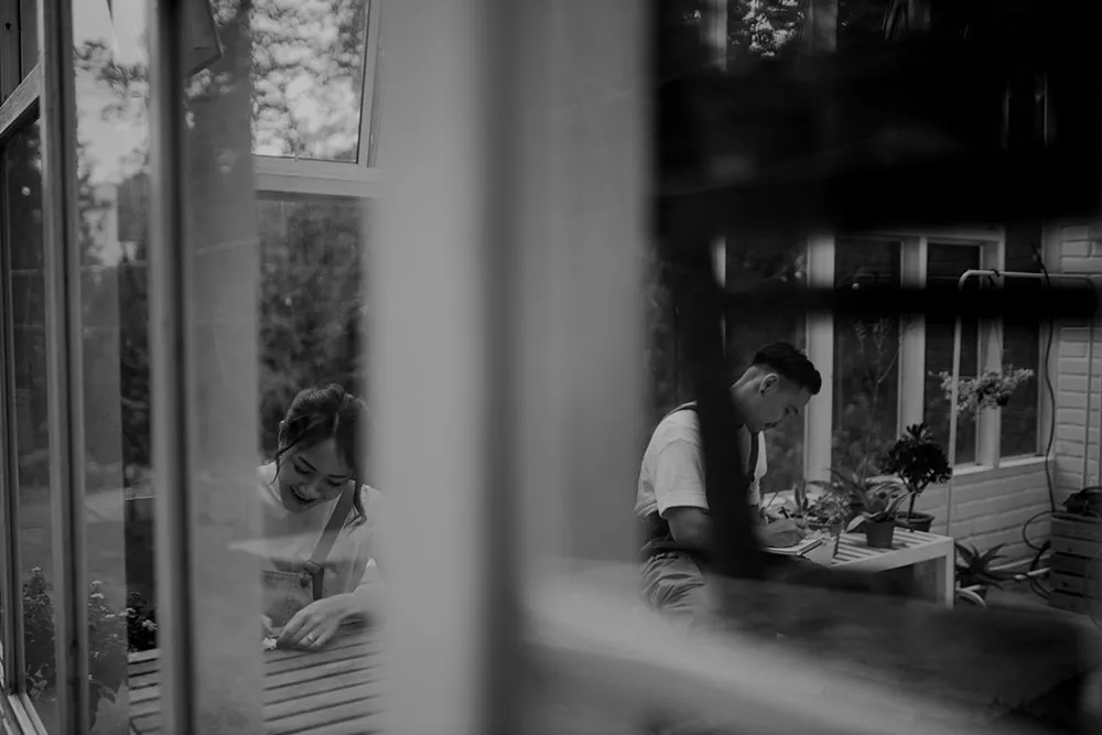 Photo by Jessielyee Photography. theweddingnotebook.com