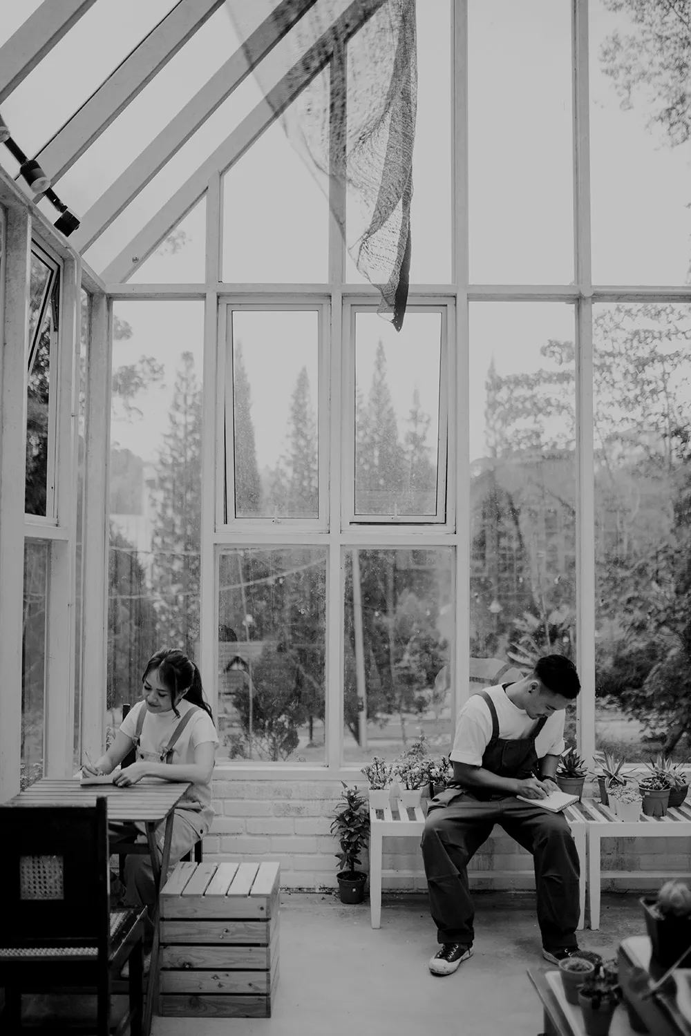 Photo by Jessielyee Photography. theweddingnotebook.com