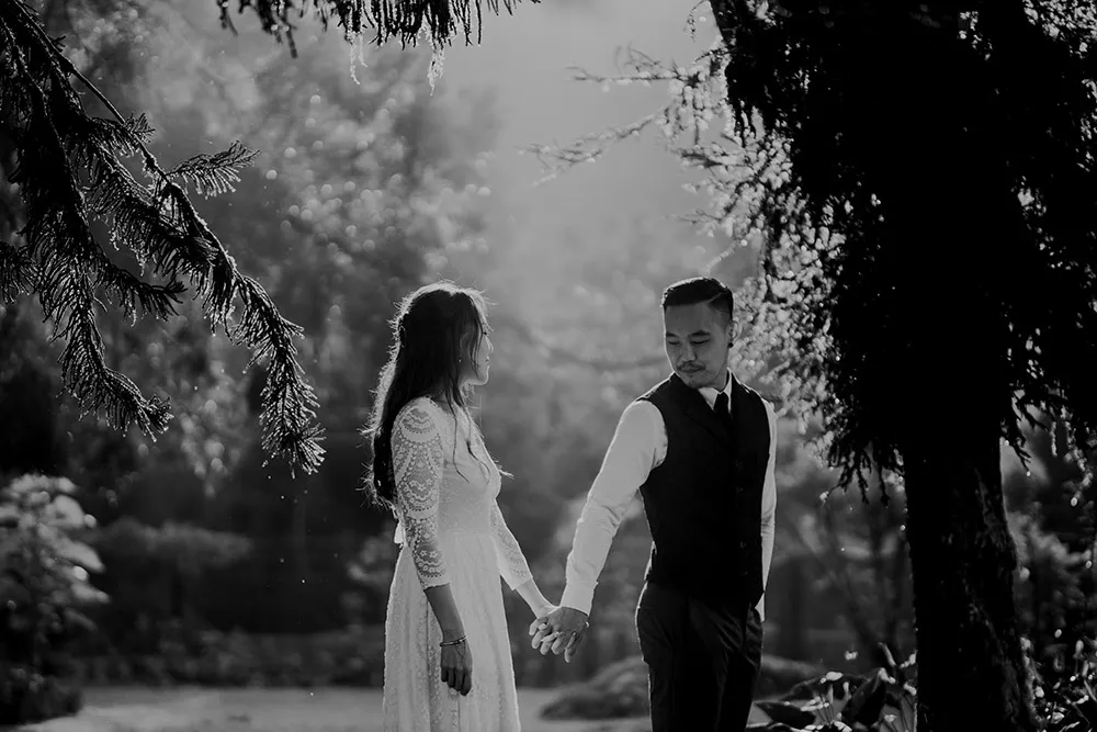 Photo by Jessielyee Photography. theweddingnotebook.com