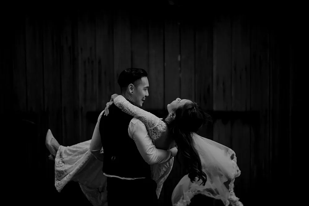 Photo by Jessielyee Photography. theweddingnotebook.com