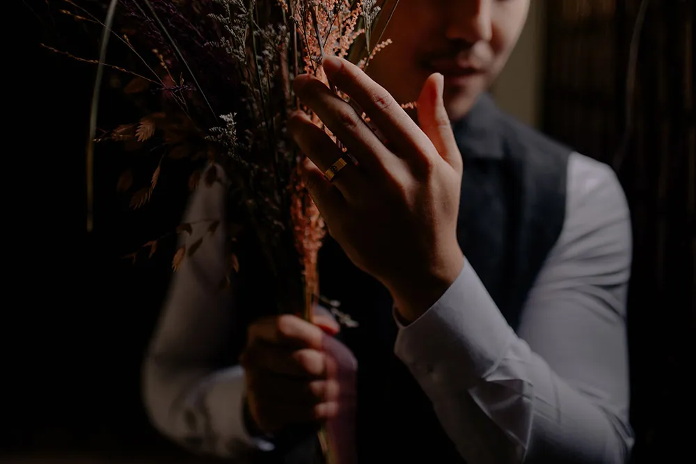 Photo by Jessielyee Photography. theweddingnotebook.com