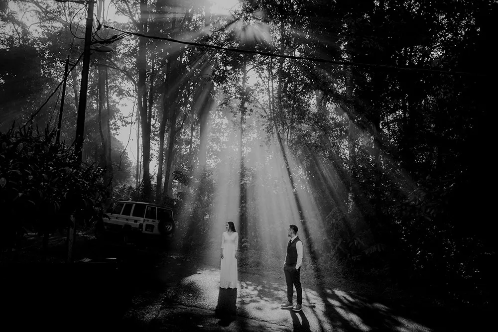 Photo by Jessielyee Photography. theweddingnotebook.com