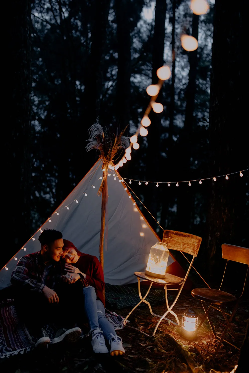 Photo by Jessielyee Photography. theweddingnotebook.com