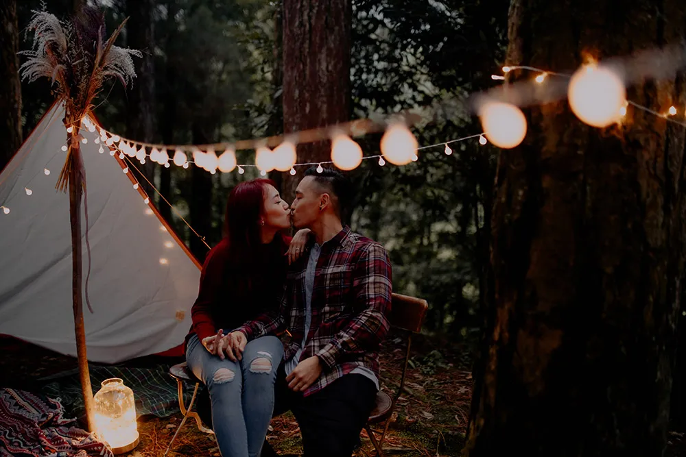 Photo by Jessielyee Photography. theweddingnotebook.com