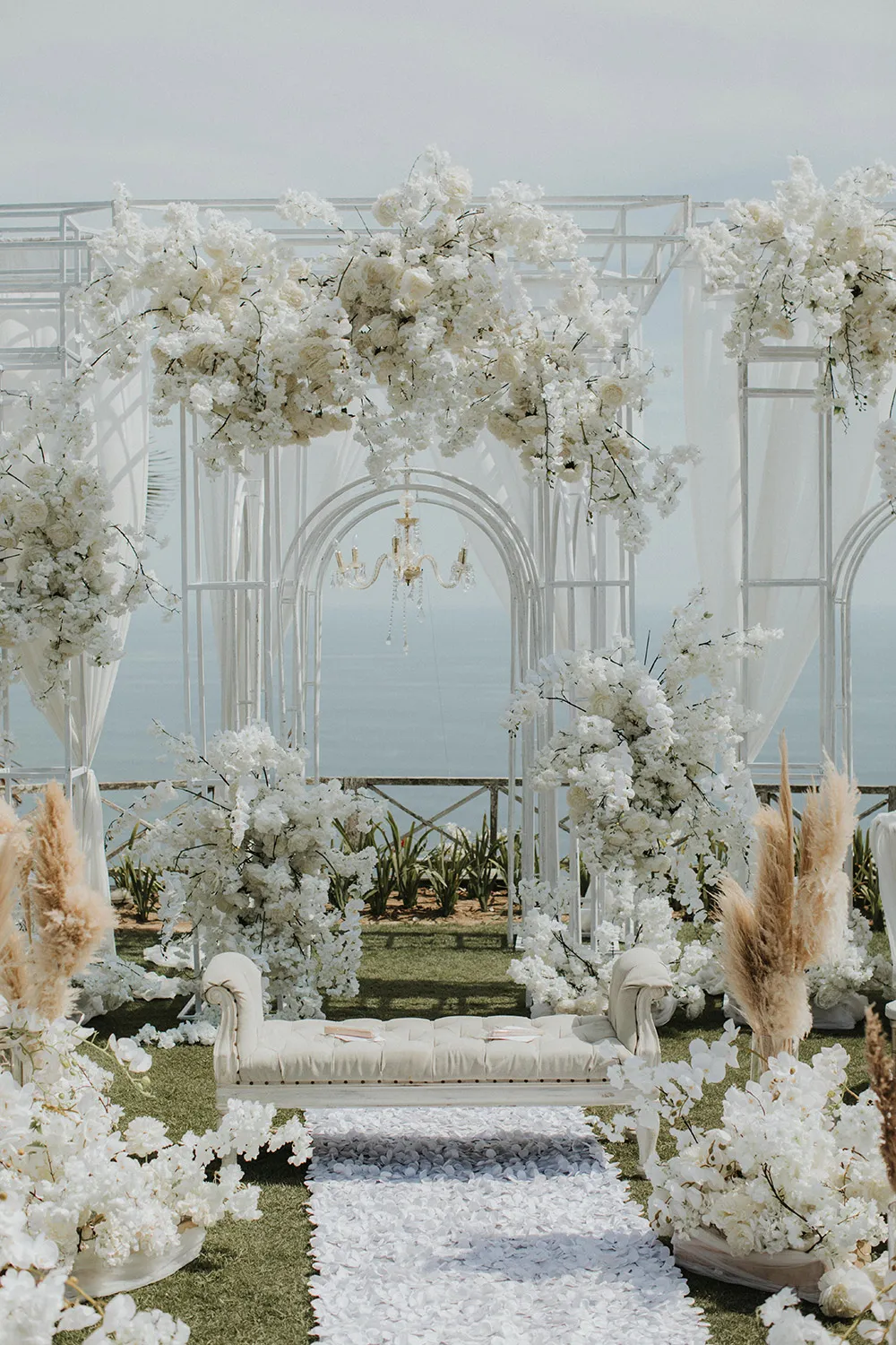 Photo by Iluminen. theweddingnotebook.com