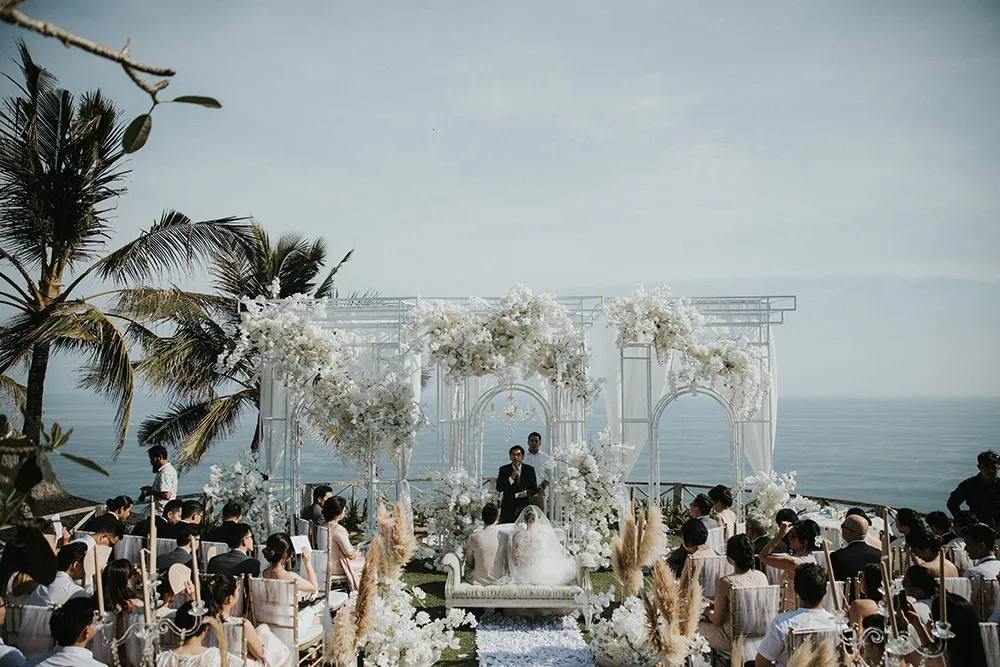 Photo by Iluminen. theweddingnotebook.com