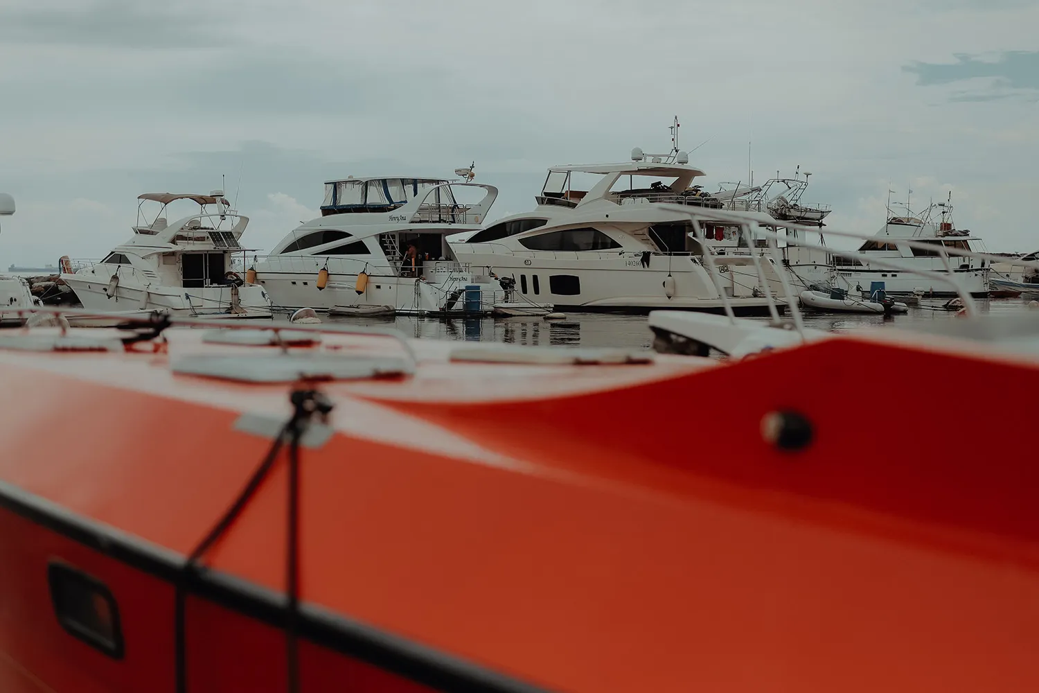 Photography by ProudRad. Yacht Wedding. theweddingnotebook.com