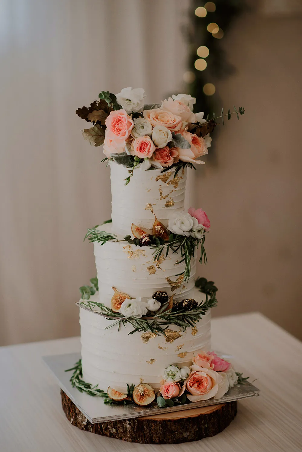 Photo by Bloc Memoire Photography. theweddingnotebook.com
