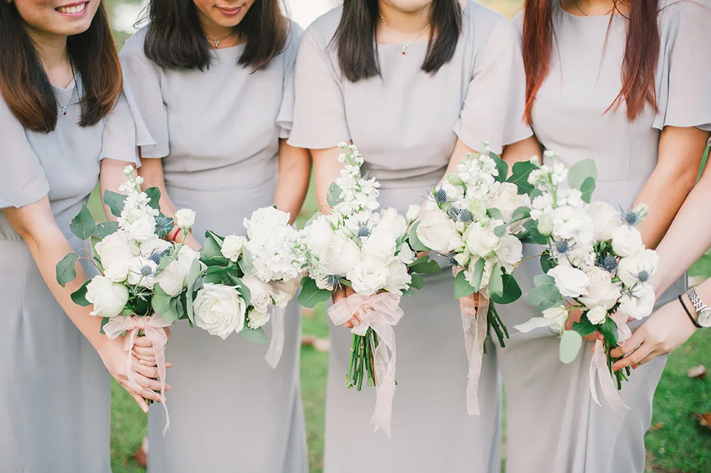 Photo by Munkeat Photography. theweddingnotebook.com