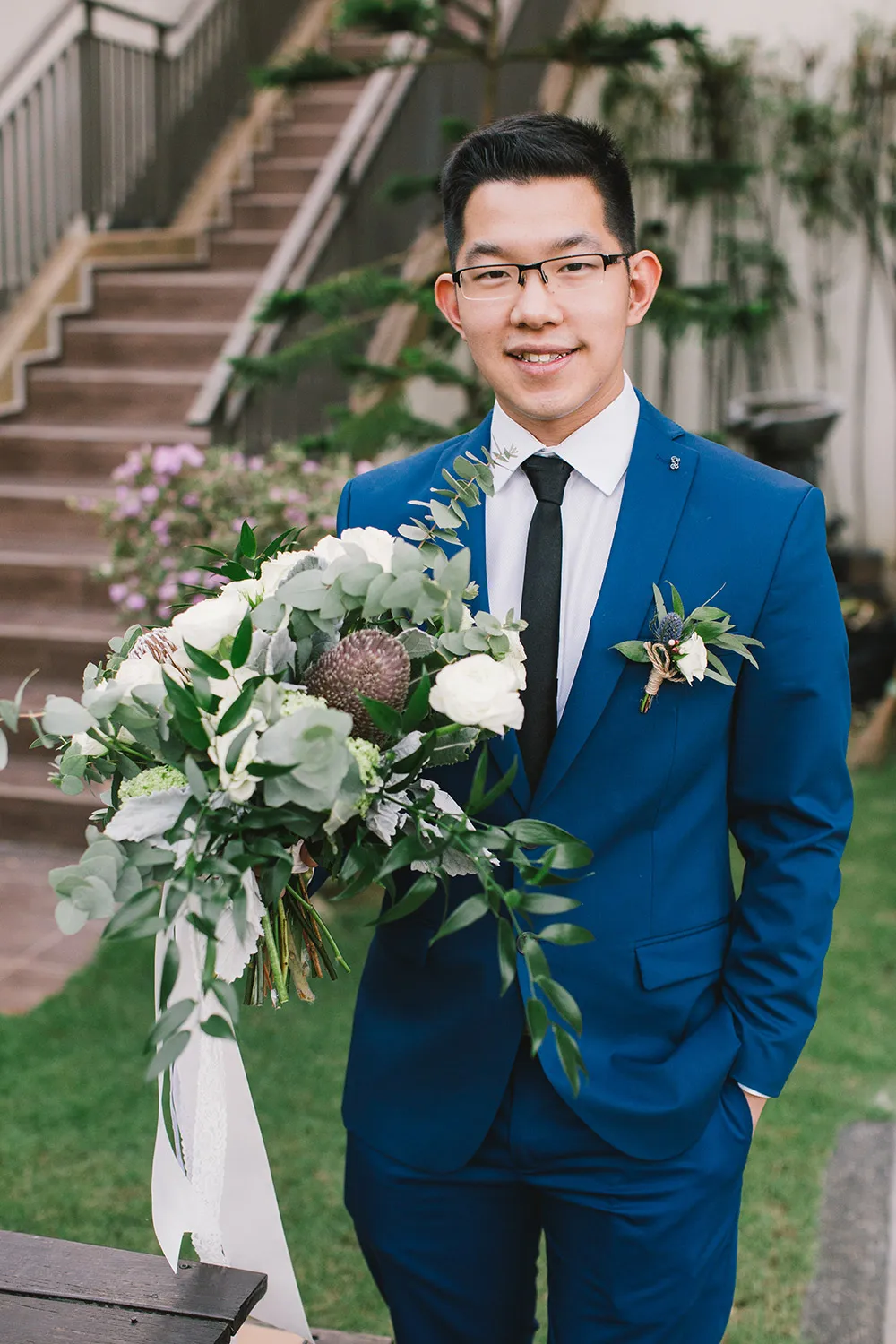 Photo by Munkeat Photography. theweddingnotebook.com