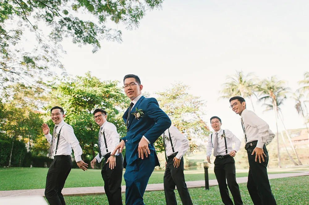 Photo by Munkeat Photography. theweddingnotebook.com