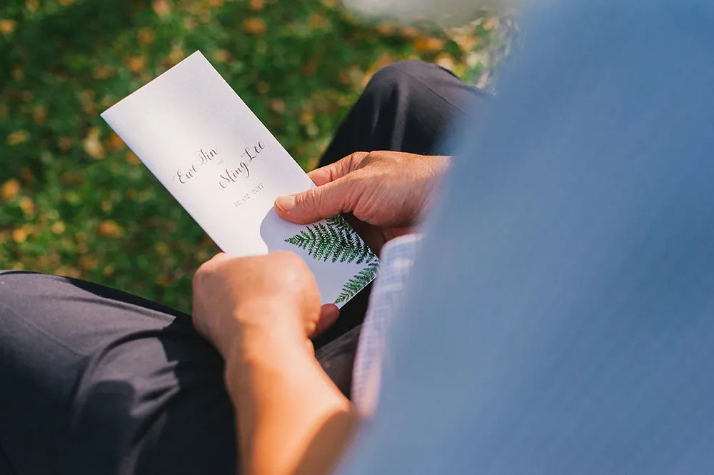 Photo by Munkeat Photography. theweddingnotebook.com