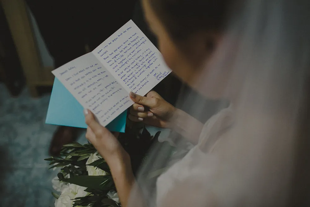 Photo by Samuel Goh Photography. theweddingnotebook.com