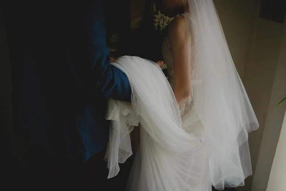 Photo by Samuel Goh Photography. theweddingnotebook.com