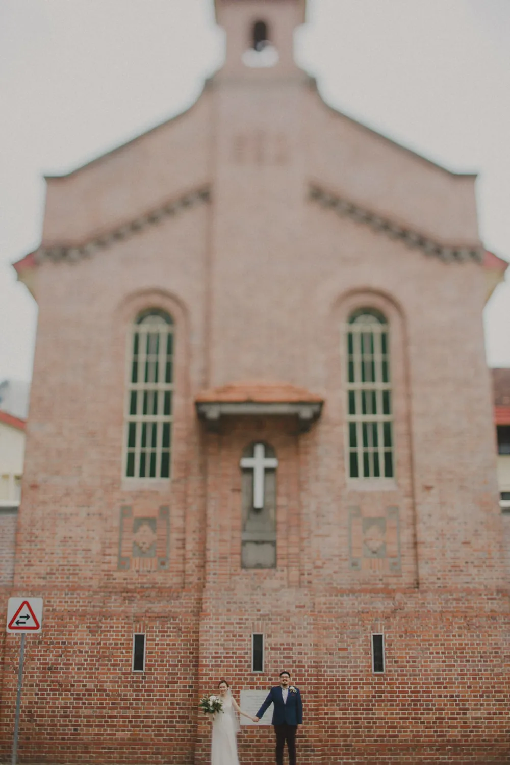 Photo by Samuel Goh Photography. theweddingnotebook.com