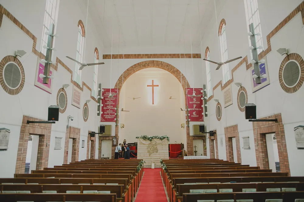 Photo by Samuel Goh Photography. theweddingnotebook.com