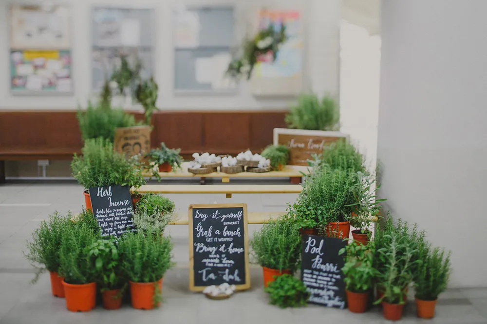 Photo by Samuel Goh Photography. theweddingnotebook.com