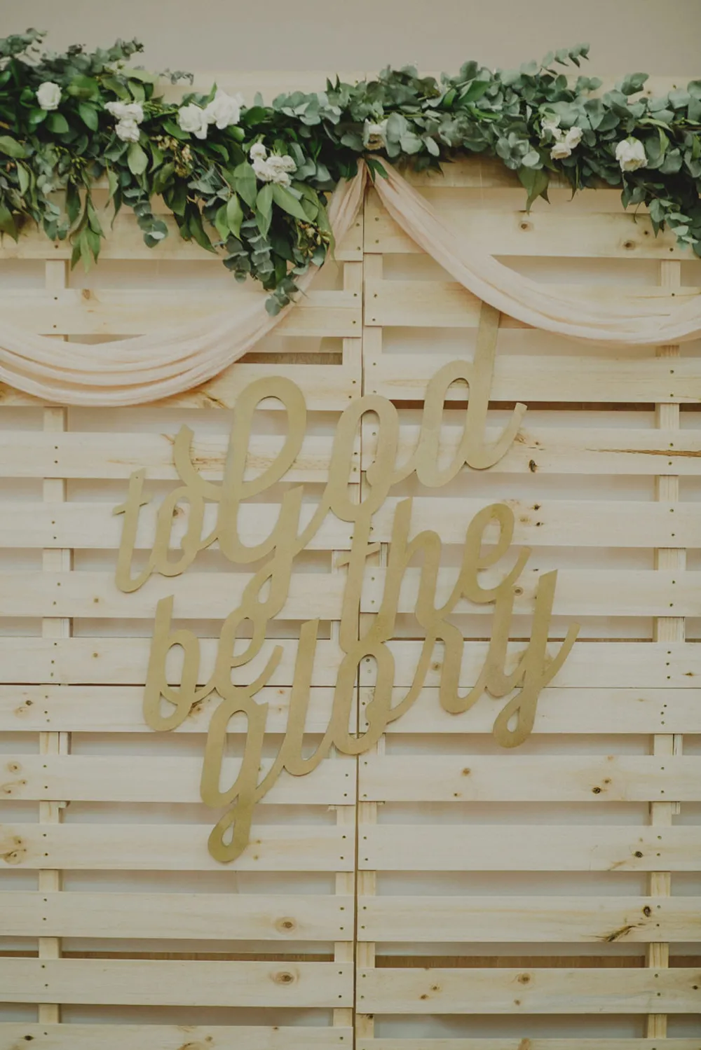 Photo by Samuel Goh Photography. theweddingnotebook.com